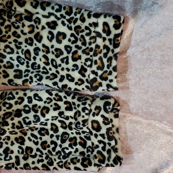 Pajama - Picture 8 of 9